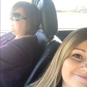 Meet your Posher, Holly